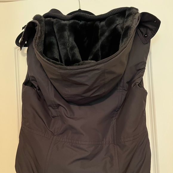 Ann Taylor sleeveless jacket with hood - Picture 2 of 2